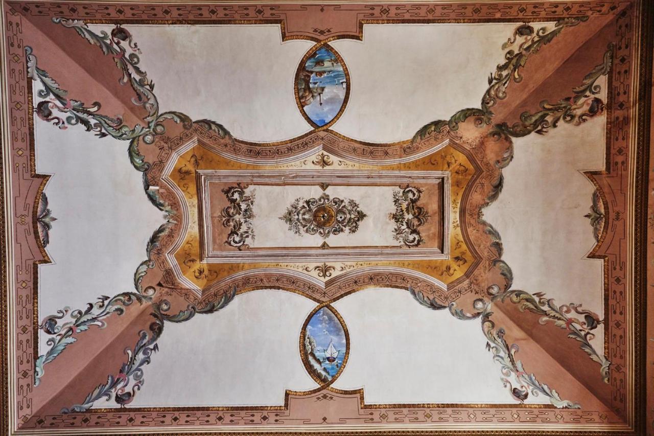 Palazzo Daniele, A Member Of Design Hotels ガリアーノ・デル・カーポ エクステリア 写真